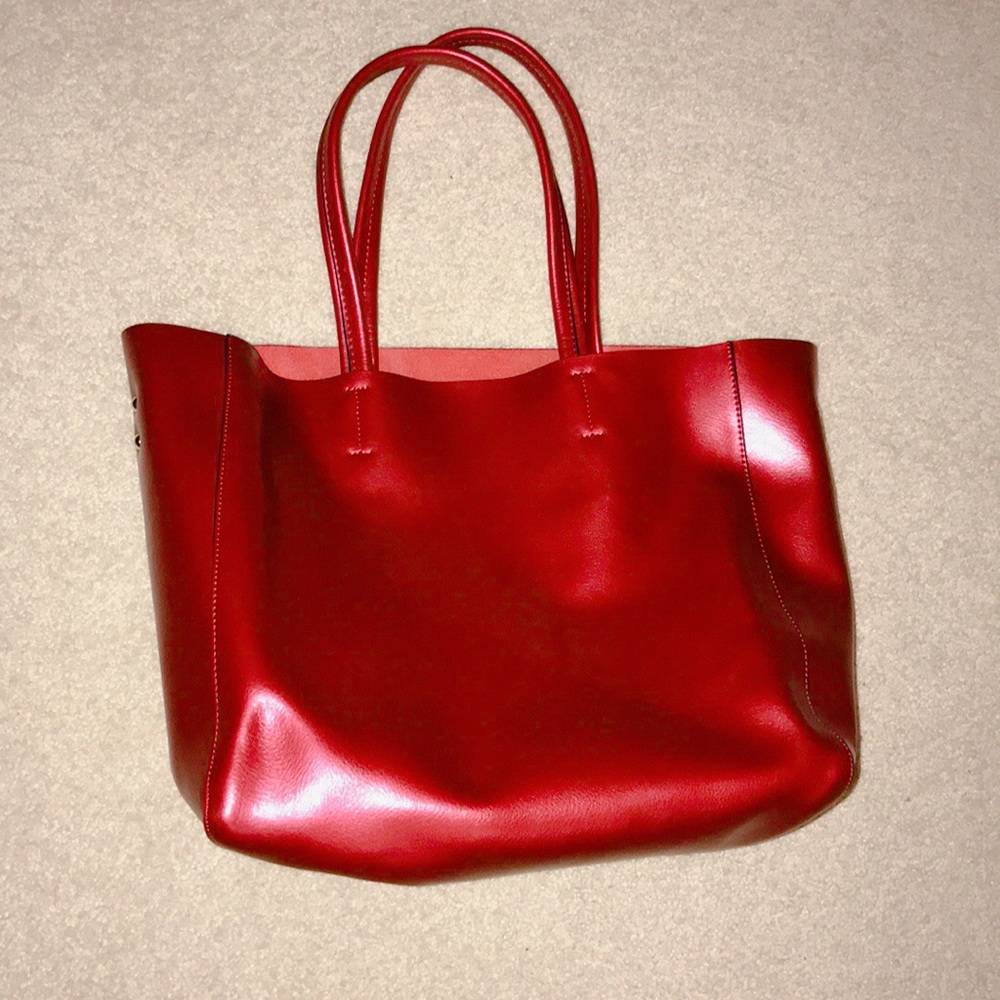 🌹Beautiful crimson red tote 🌹